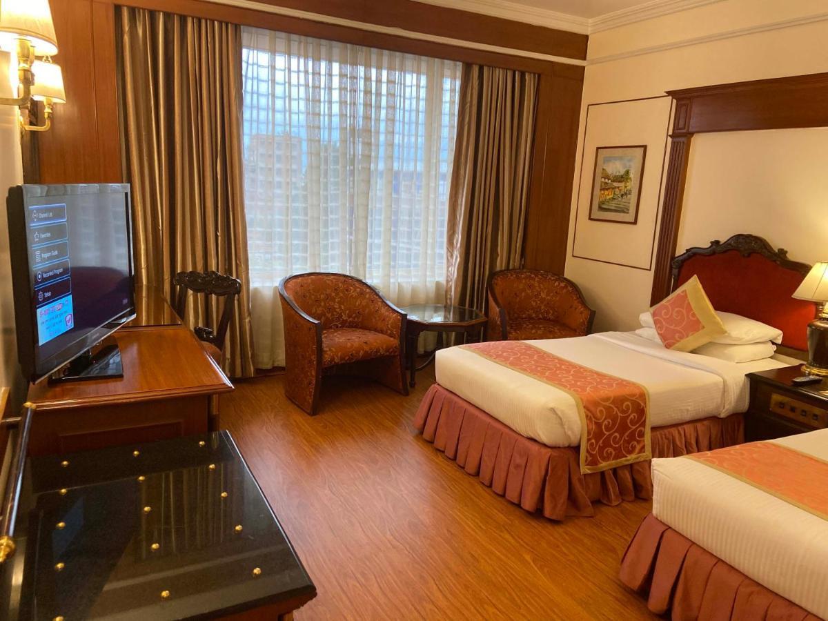 The Everest Hotel Катманду Екстер'єр фото