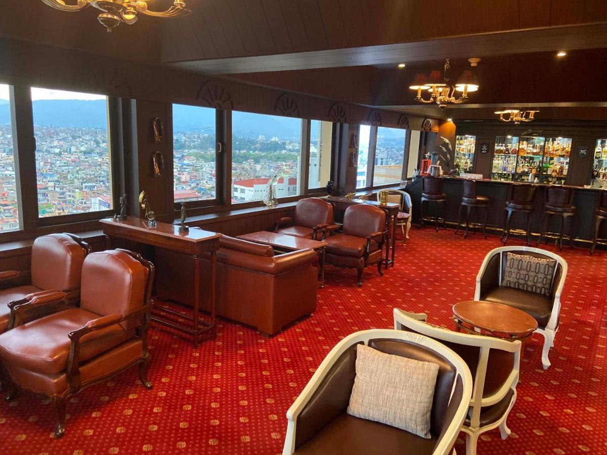 The Everest Hotel Катманду Екстер'єр фото