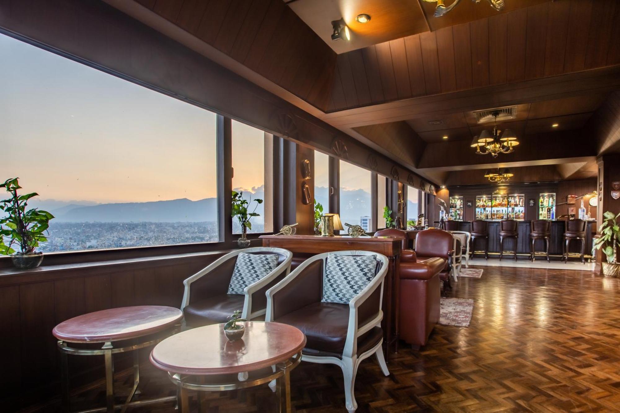 The Everest Hotel Катманду Екстер'єр фото