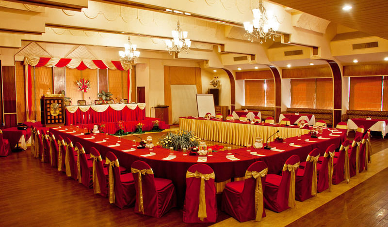 The Everest Hotel Катманду Екстер'єр фото