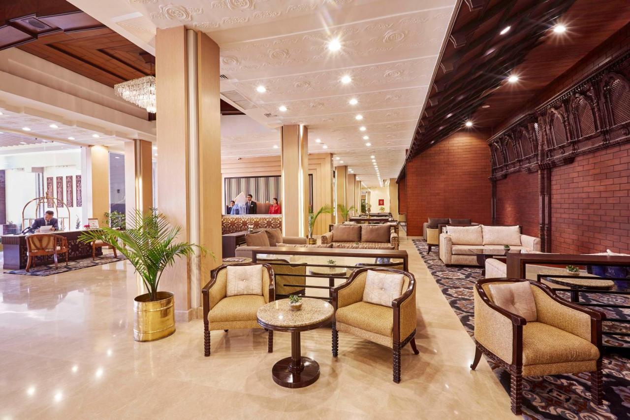 The Everest Hotel Катманду Екстер'єр фото